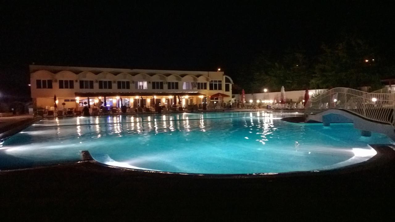 Razgrad Hotel Mimoza מראה חיצוני תמונה
