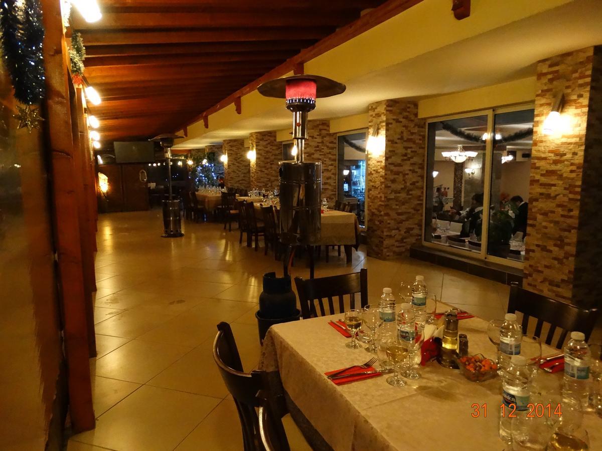 Razgrad Hotel Mimoza מראה חיצוני תמונה