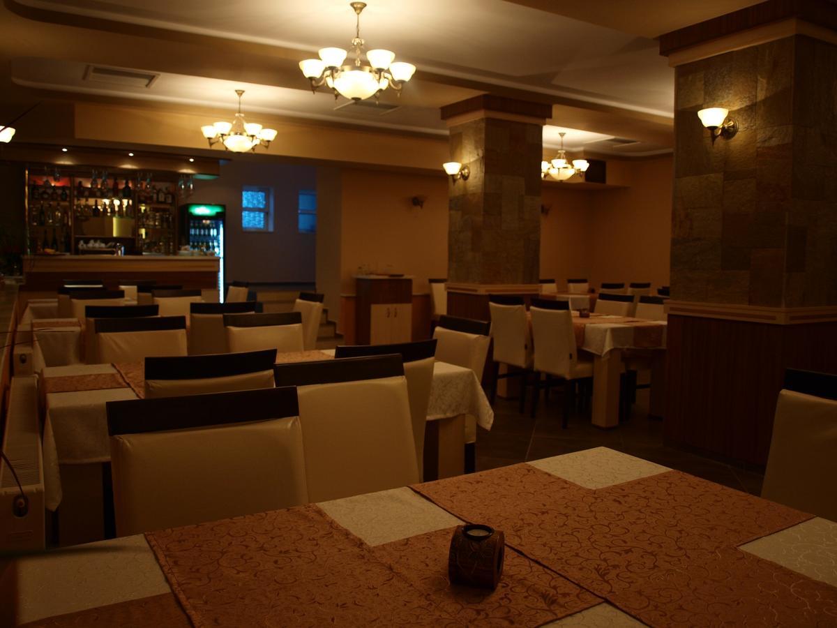 Razgrad Hotel Mimoza מראה חיצוני תמונה