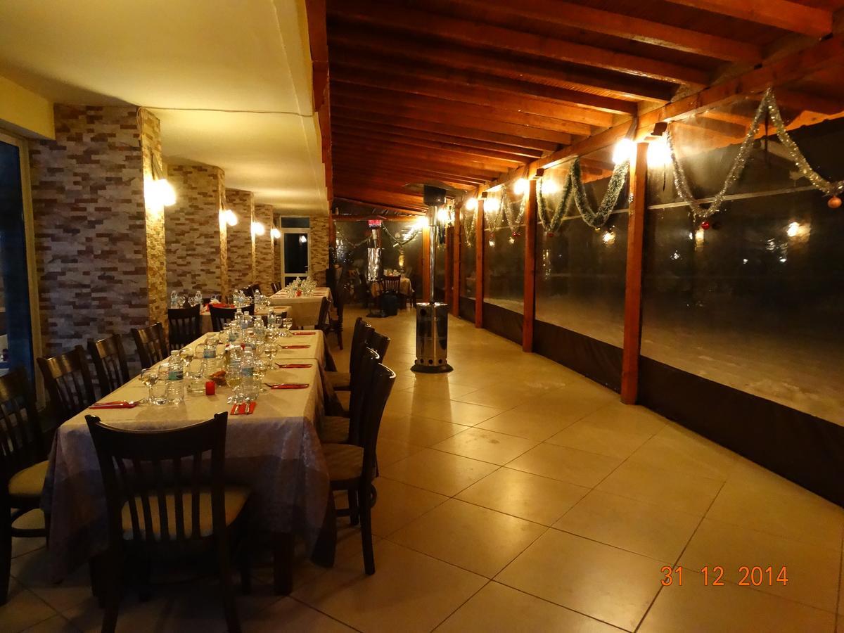 Razgrad Hotel Mimoza מראה חיצוני תמונה
