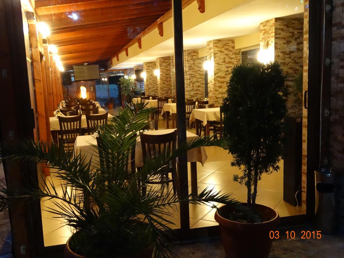 Razgrad Hotel Mimoza מראה חיצוני תמונה